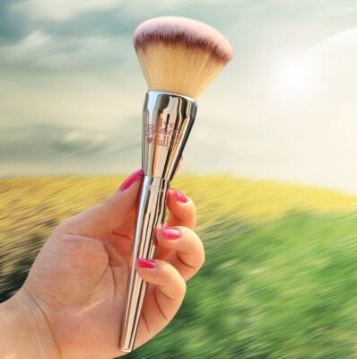 Cosmetics for Ulta Live Beauty Fully All Over Jumbo Powder Brush #211
