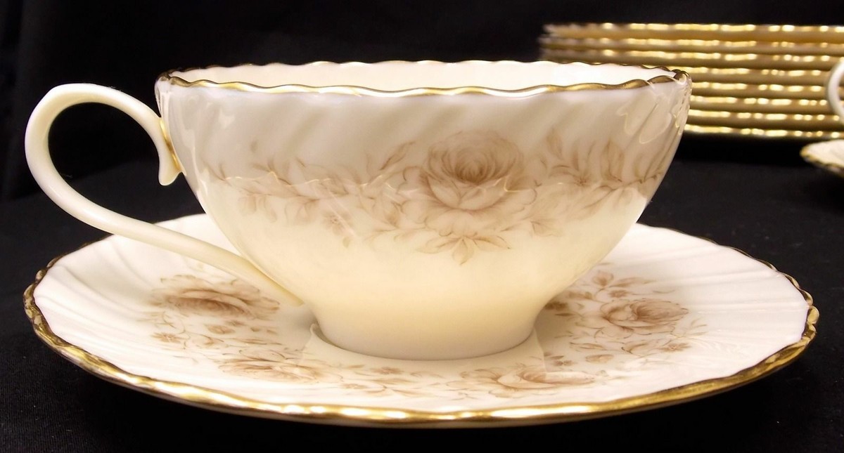 BEAUTIFUL VINTAGE COQUETTE BY LENOX 51 PIECE DINNERWARE SET - 8