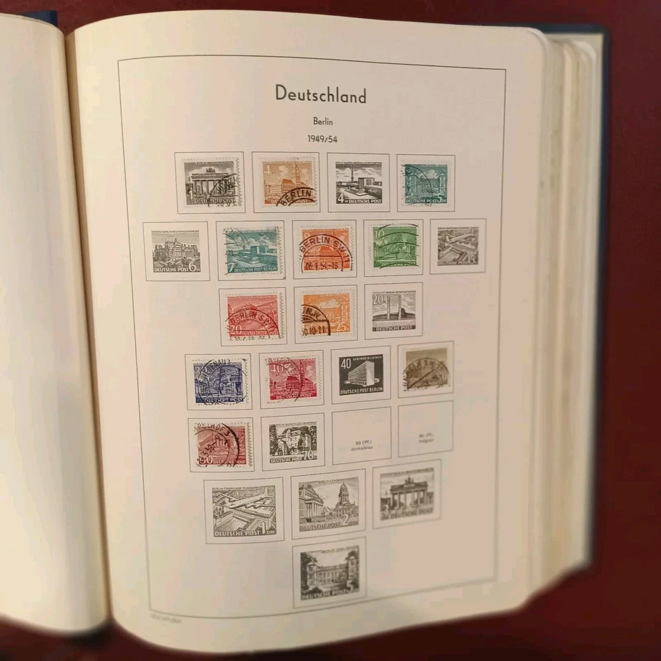 GERMANY  BERLIN With DDR Hinged In Lighthouse Album 500+ Stamps  Very Fine  - Image 2 of 4