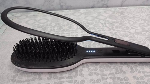 InStyler GLOSSIE Ceramic Styling Brush with Precision Press Black 00620 Tested - Picture 11 of 17