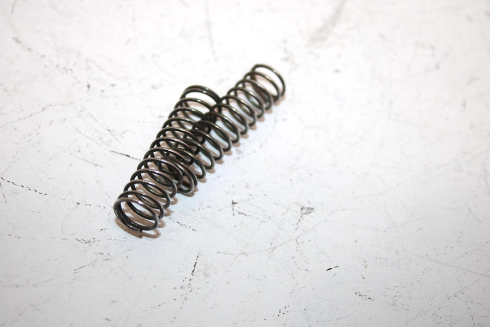 Пара пружин выпускного клапана 03 Arctic Cat Firecat 500 оригинальных 3006-484 Q1857 - Изображение 3 из 4