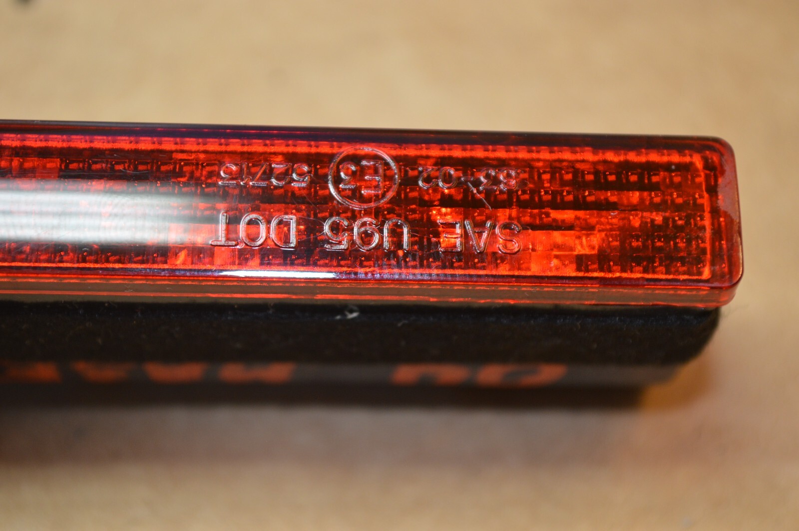 2004 M138 MASERATI GT COUPE REAR DECK THIRD 3RD BRAKE LIGHT LED