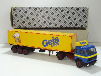 CONRAD 3020 MERCEDES BENZ ARTICULATED GEIS CARGO TRUCK (372) 1/50