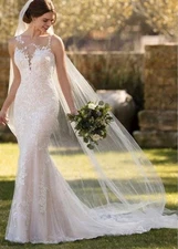 Essence Of Australia Ivory Lace Coquette Wedding Gown Womens 8 Champagne Train