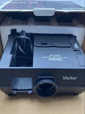 Vivitar 5000 Auto Focus 85mm 1: 2.8 Remote Control Slide Projector In Box