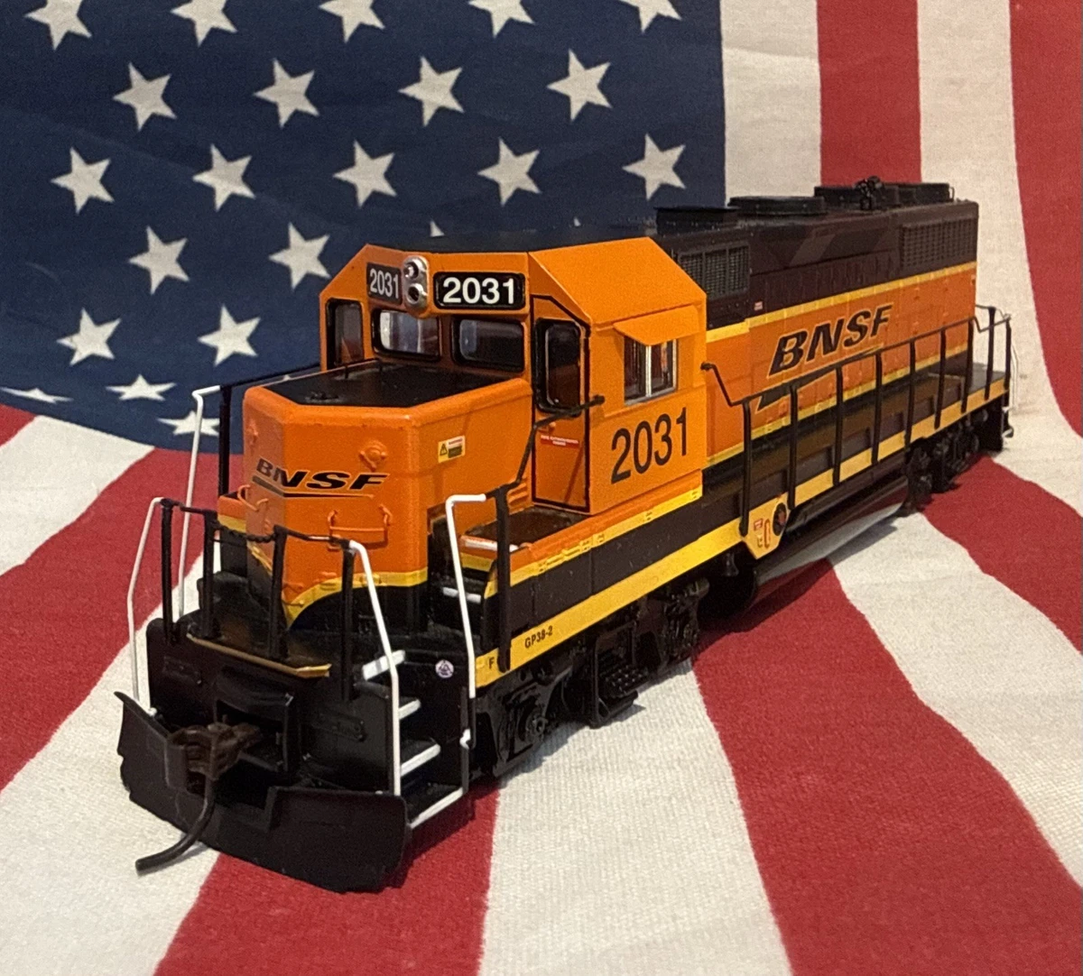 Athearn Plastic HO BNSF Railway Model Railroad Locomotives for