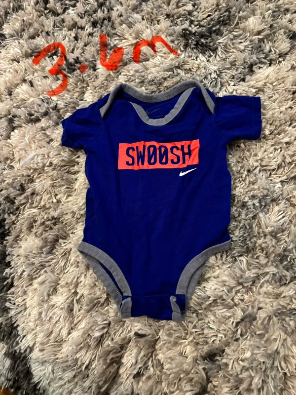 Boys Nike bodysuit size 3-6 months short sleeve multicolor 