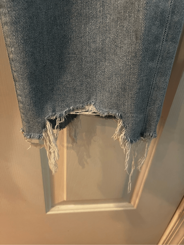 American Eagle Curvy Mom Patch Distressed Raw Hem Jeans sz 8 EUC - Picture 3 of 9