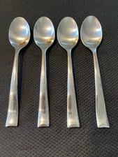 4 Gourmet Settings SOPRANO Stainless Oval Soip Spoons 7 3/4” 