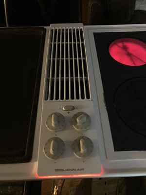 Jenn Air White Electric Cooktop With Full Grill Plus Griddle And Burner  CVE4270W | eBay