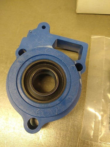 *NEW* Quicksilver Mercury 46-42579A3 Water Pump Base 24122406 - Picture 2 of 5