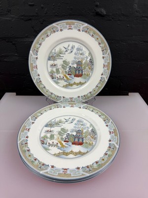 4 große Speiseteller Wedgwood Chinese Legend 27,5 cm breit 2 Sets verfügbar