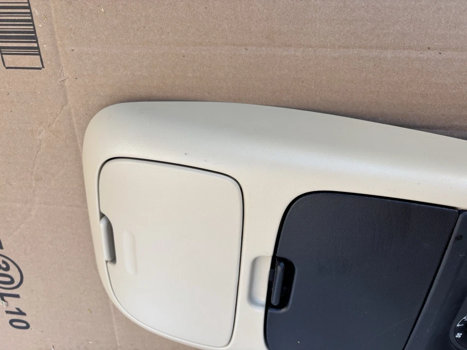 02 - 06 Ford Explorer Overhead Console Lights Sunglasses Storage 5l24 78519a58 T - Image 3 of 4