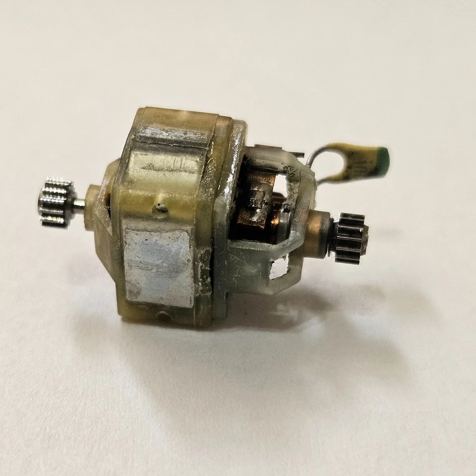 Marklin 264440 Z Scale 3-Pole Motor USED - Image 3 of 4