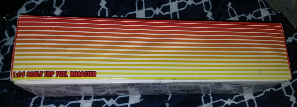 Kenny Bernstein Budweiser 2001 1:24 Racing Champions NHRA Top Fuel Dragster Foto 3 de 4