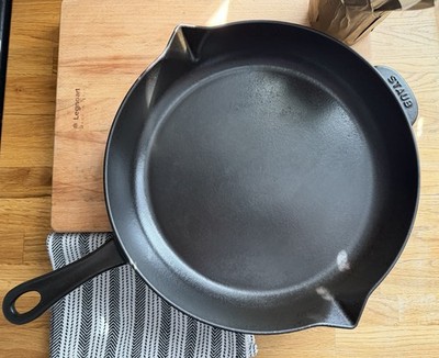 Staub 12''/30cm Enameled Cast Iron Skillet / Frying pan Matte Black FRANCE