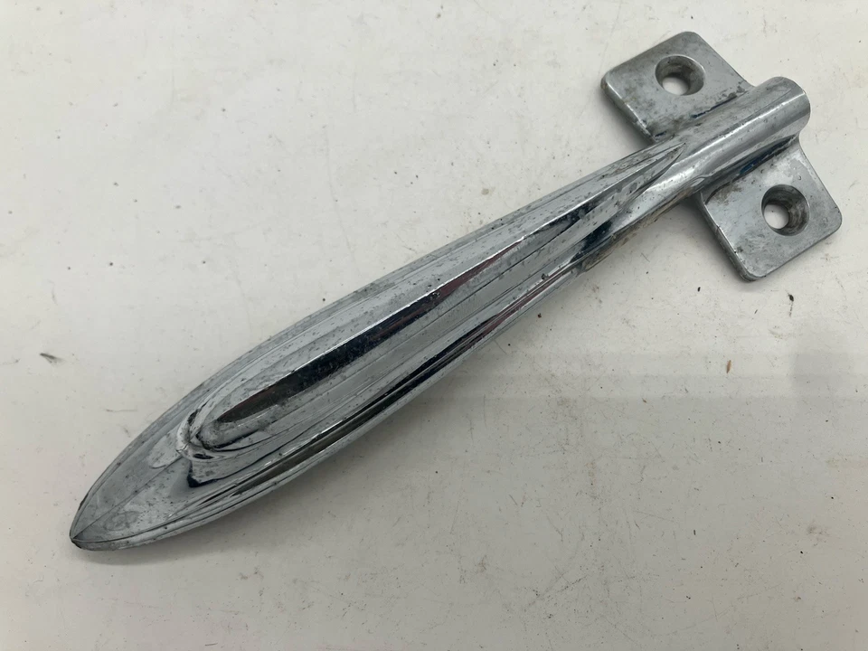 Chevrolet Master Deluxe 35 adorno de capó estándar usado Foto 3 de 4