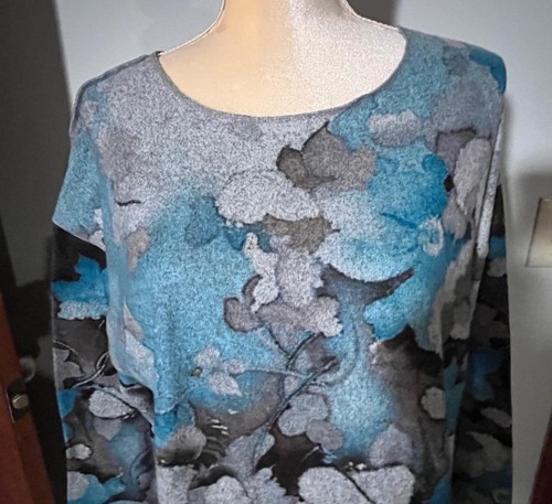 NEW Lily London Womens Sweater Blue Watercolor Floral Tunic Raw Stitch Sz XLarge - Picture 2 of 8