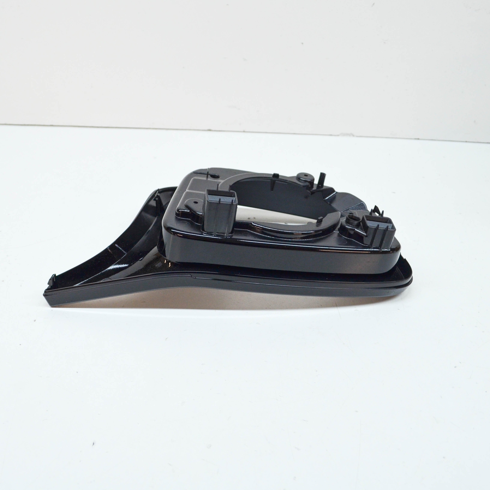 BMW 5 F90 M5 Front Right Wing Mirror Supporting Bracket 