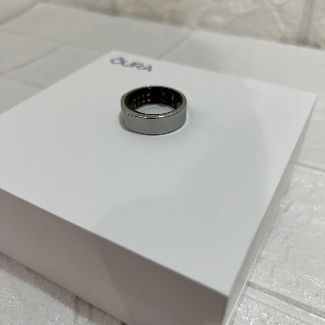 Oura Ring Gen3 Heritage Silver Size US10 Smart Ring w/ Accessories