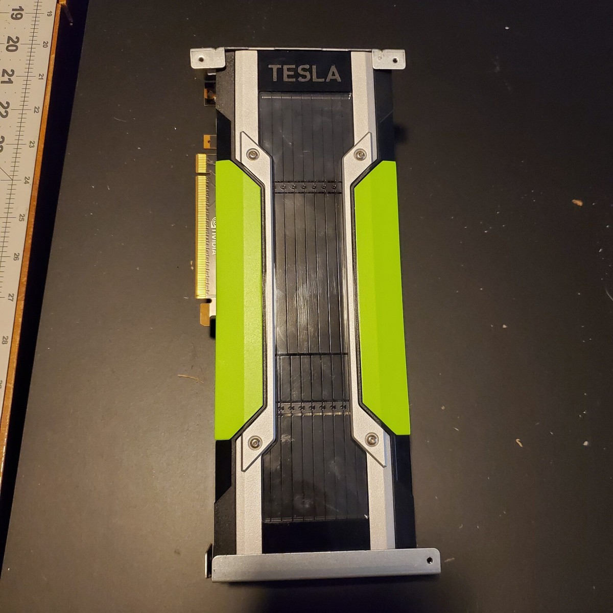 NVIDIA Tesla P100 16GB Compute Video Card GPU PH400 868199-001 USED