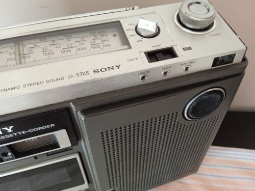 SONY CF-570S VINTAGE RADIO-CASSETTE PLAYER From70s - Picture 7 of 16