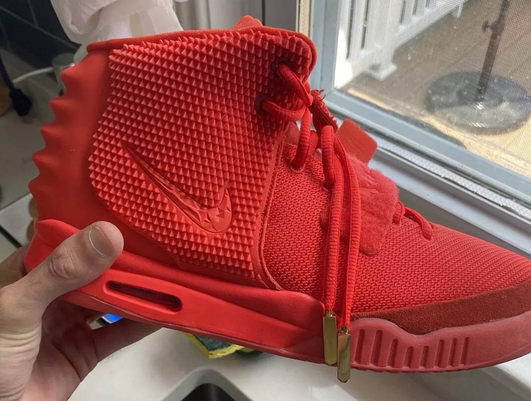 Nike Air Yeezy 2 SP Red October