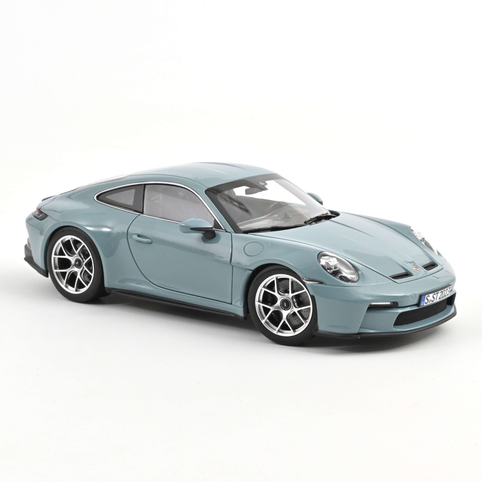 Porsche 911 S/T 2023 Norev 187470 réplique de prestige bleu Meissen pour vitrine