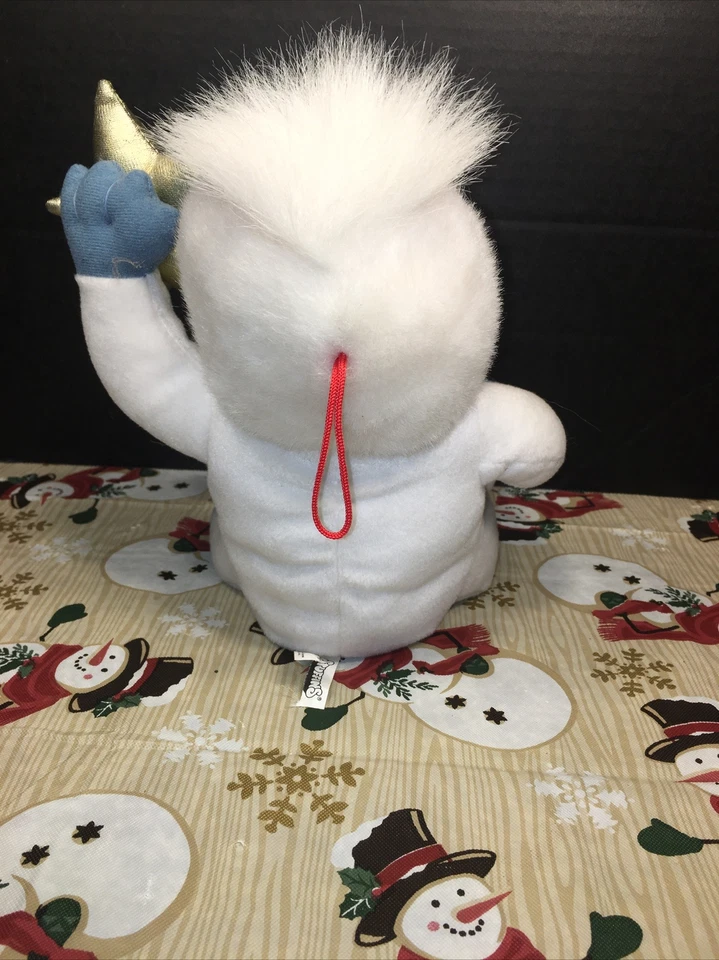 En muy buen estado-8” Stuffins ABOMINABLE MUÑECO DE NIEVE Feliz Año Nuevo 2000 Rudolph Ornamento Peluche Foto 4 de 4