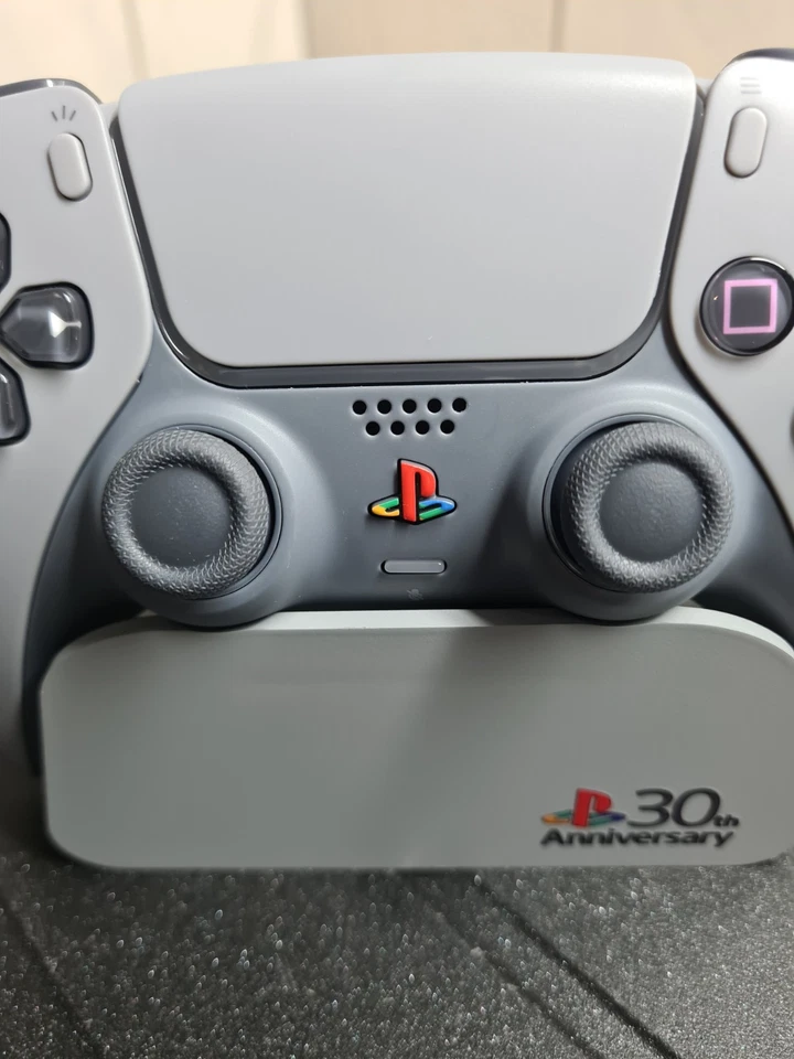 PS5 Wireless Controller 30th Anniversary mit Halterung, TMR Stick - Bild 4 von 4