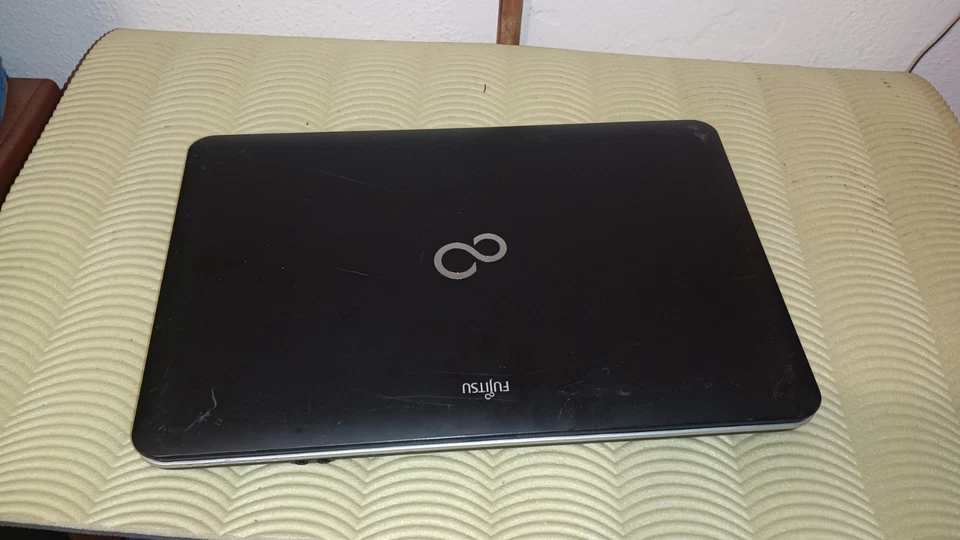 fujitsu lifebook A512 15,6" i5-3210M 128gb ssd m2 8gb WINDOWS 11 - Imagen 3 de 4