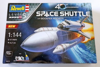 Revell 05674 SPACE SHUTTLE with Booster Rockets  - Modellbausatz in 1:144