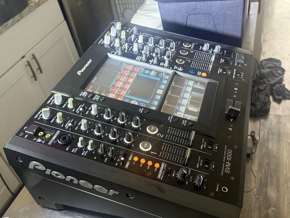 Pioneer SVM-1000 Sound & Vision Professional DJ Mixer SVM1000 4-Channel Rare JP - Image 3 of 4