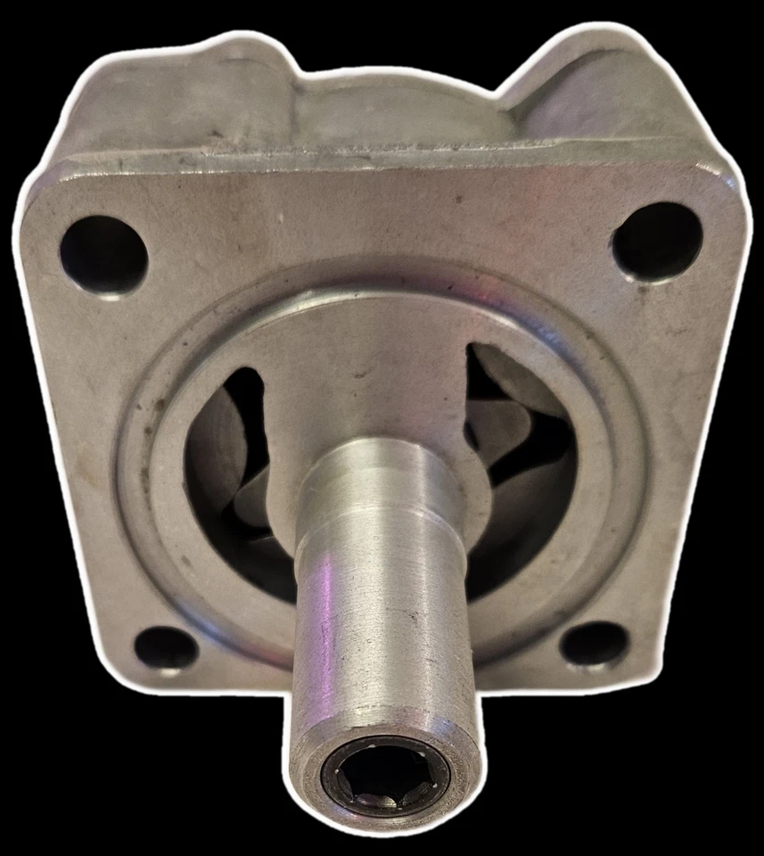 Triumph TR7 Oil Pump - Image 4 of 4