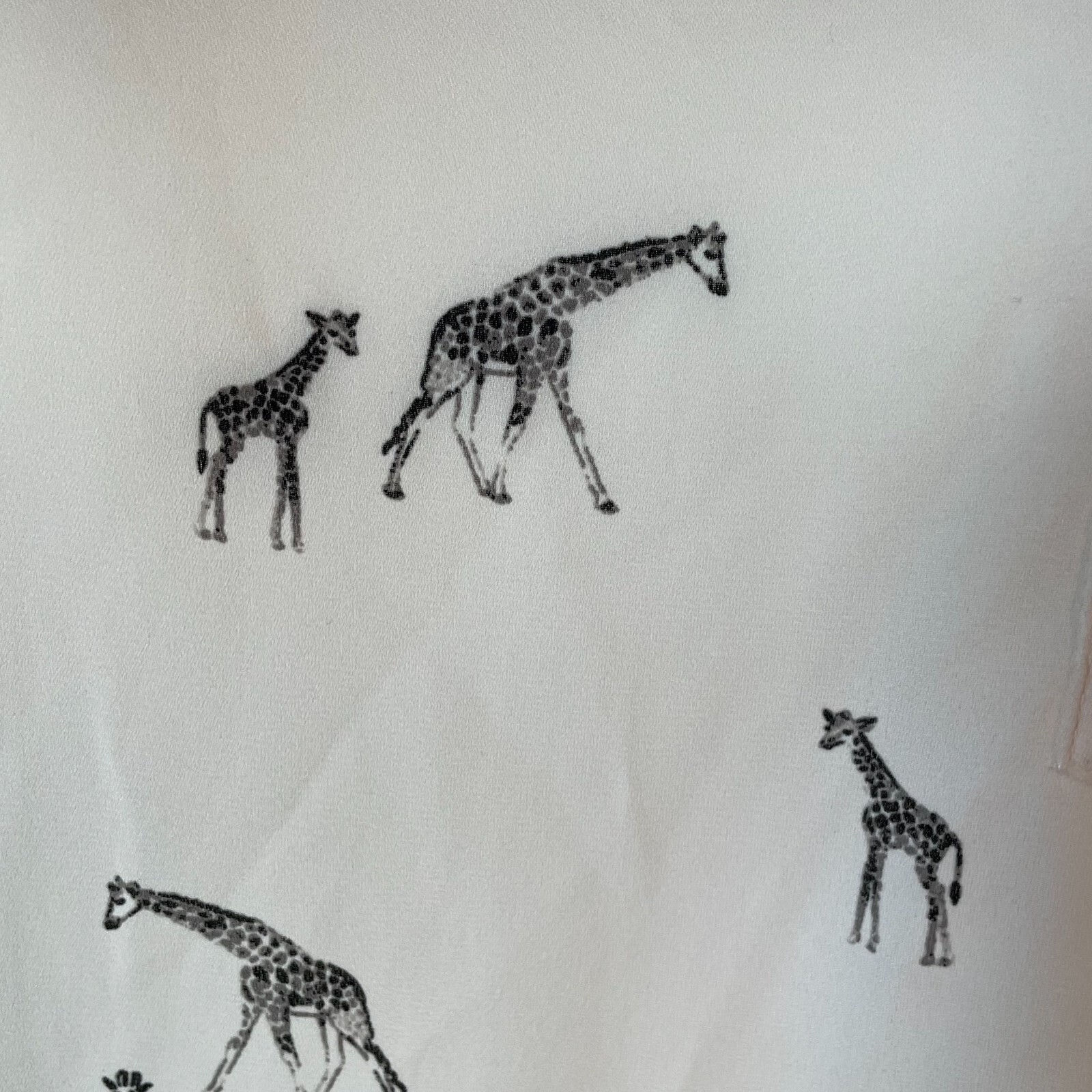 Torrid Giraffe Back Button Cap Sleeve Blouse Size… - image 8