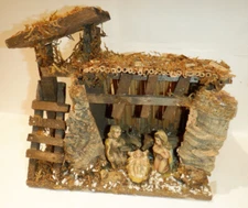 Vintage 1970's Hand Made Wood Nativity Manger Sable w/ Figures  ITALY Made
