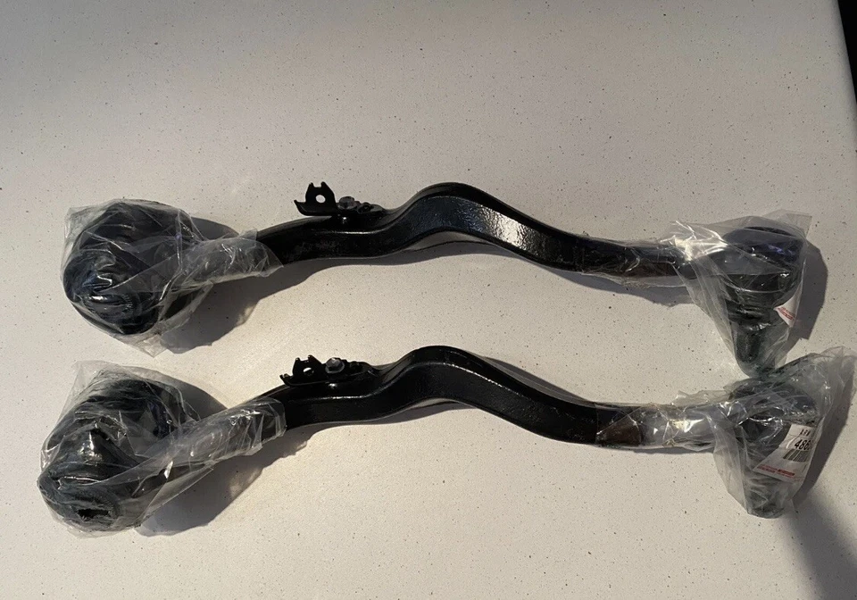 TOYOTA LEXUS ARM FRONT SUSPENSION LOWER Right GENUINE NEW - Image 3 of 3