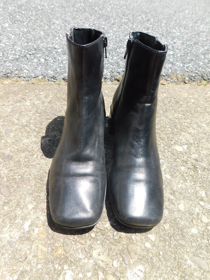 Westies GET READY 皮革光滑骑手扣黑色踝靴 7.5 VGUC 清洁 — 第 2/4 张图片