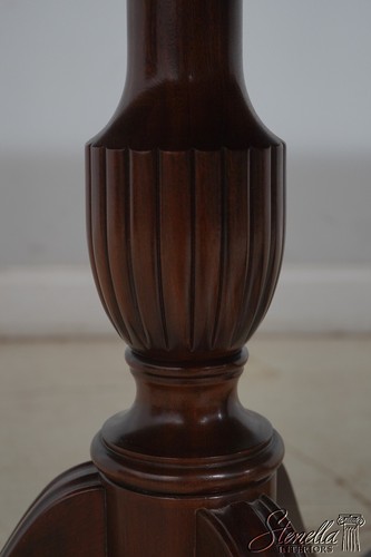 L67789: HENKEL HARRIS Model 2207 Banded Mahogany Dining Table - Picture 10 of 20