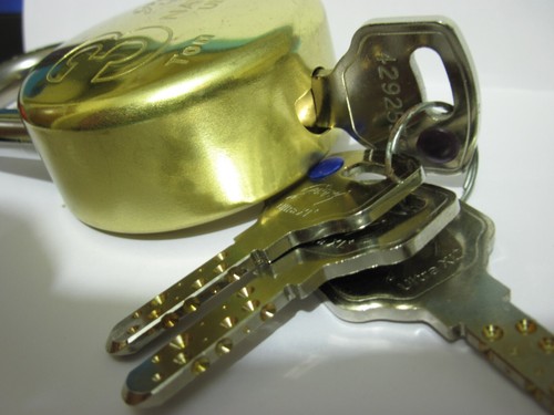 Godrej Nav-tal ultra XL+ keyed padlock for front door shop shutter heavy - Picture 3 of 3