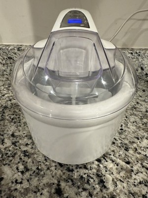 Pampered Chef Electric Ice Cream Maker Compact 1 qt. Model 1534 White