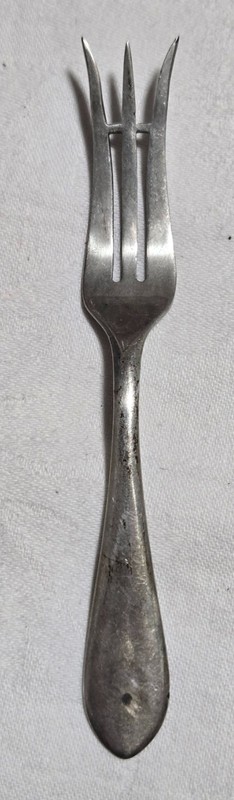 Frank Whiting Sterling Silver Hors D'oeuvre Olive Pickle Fork  * 4-3/4" * 14.5 g