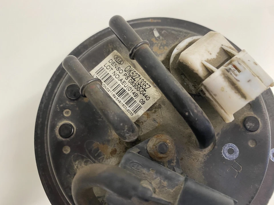 2002-2005 CHRYSLER SEBRING FUEL PUMP ASSEMBLY TANK MOUNTED OEM, 323-58808 - Image 2 of 4