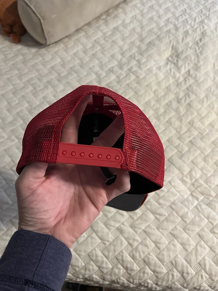 Men's New Era Red Cincinnati Reds Flag 9SEVENTY Stretch-Snap Hat Worn Once - Image 3 of 4