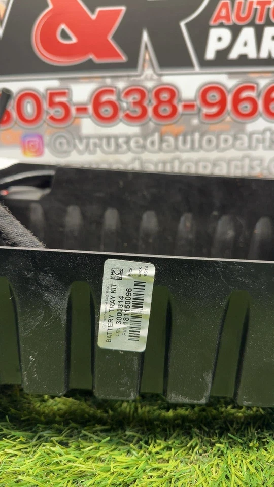 ✅ Bandeja de batería y fusibles Chevy Cruze 2018 N.º de parte: 39023242 OEM Foto 4 de 4