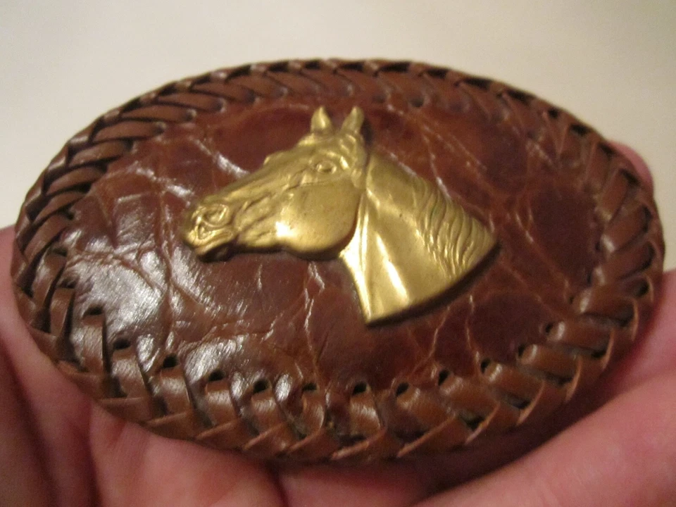 DE COLECCIÓN HEBILLA DE CINTURÓN DE CUERO CON TEMA DE FIGURA DE CABALLO TONO DORADO - GW-16 Foto 2 de 3