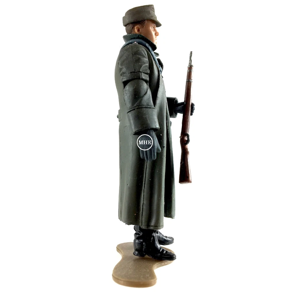 1:18 21st Century Toys Ultimate Soldier WWII German Army Winter Panzer Grenadier - Image 4 of 4