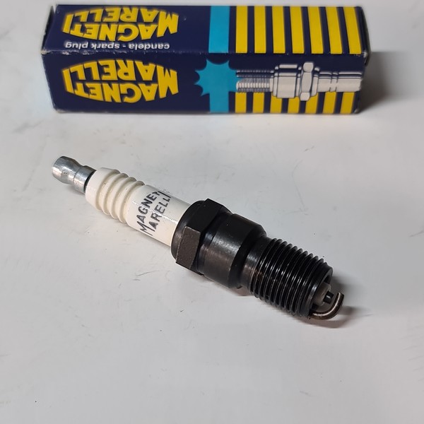 ZüNdkerze Citroen Bx - Cx - Peugeot 205 - 305 - Renault FüR 91517013-image