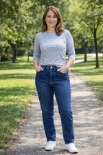 SEVEN 7 size 10 Slim Straight Jeans Dark denim