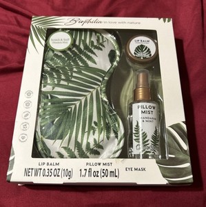 Biophilia in Love with Nature Eye Mask Lip Balm Pillow Mist Mandarin Mist NewPkg